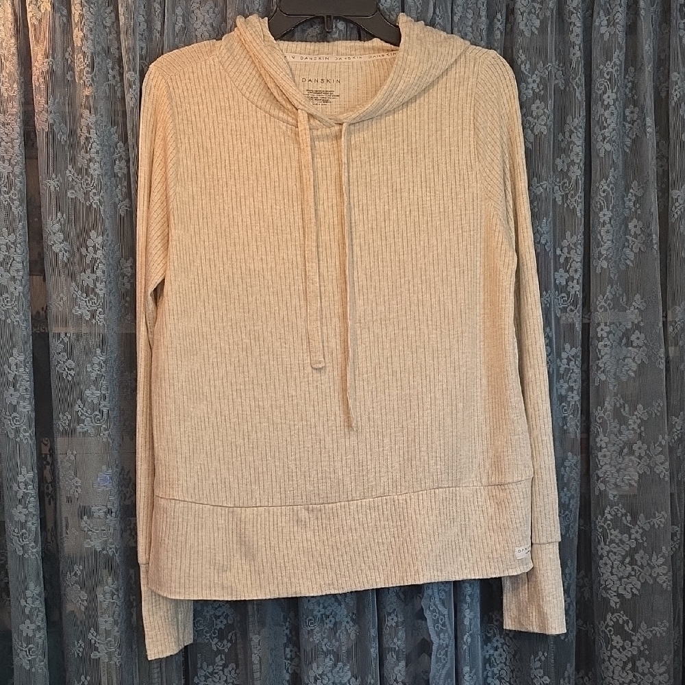 Danskin Light Cream Set